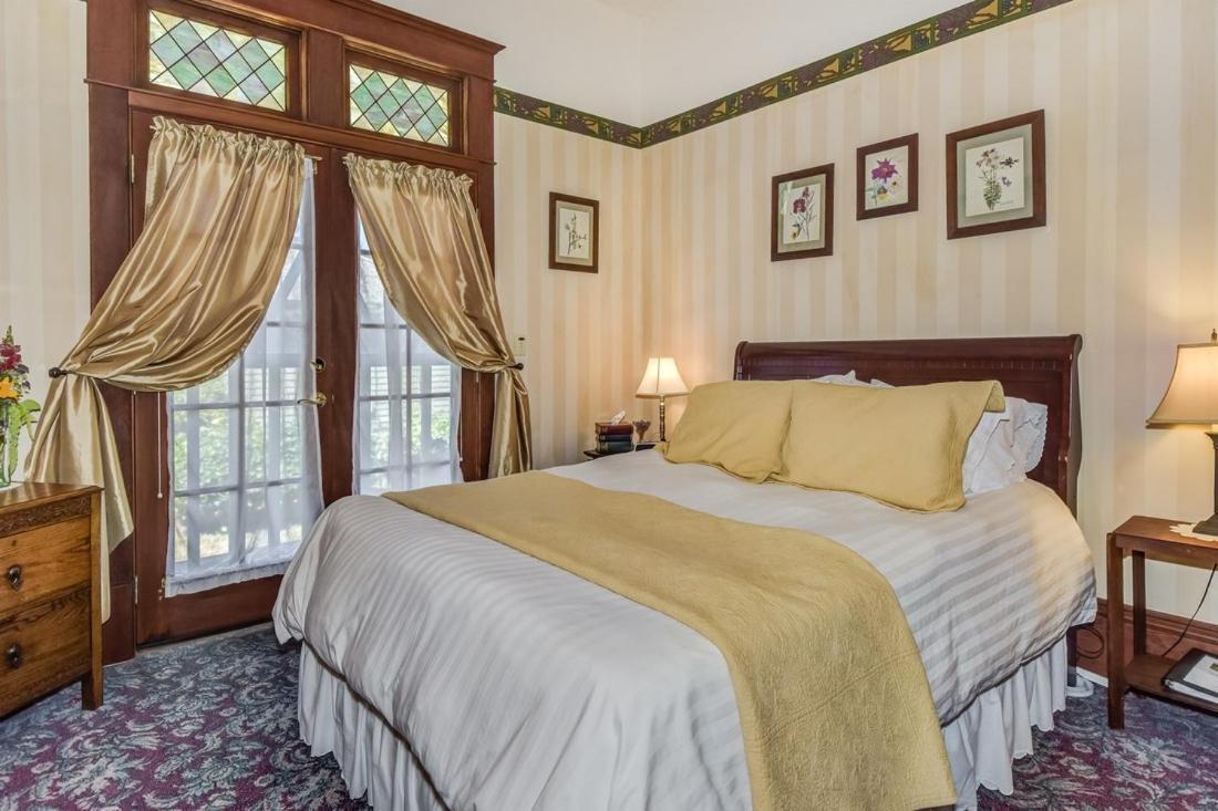 The Kirkhouse Bed And Breakfast Friday Harbor Εξωτερικό φωτογραφία
