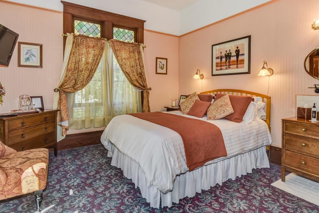 The Kirkhouse Bed And Breakfast Friday Harbor Εξωτερικό φωτογραφία