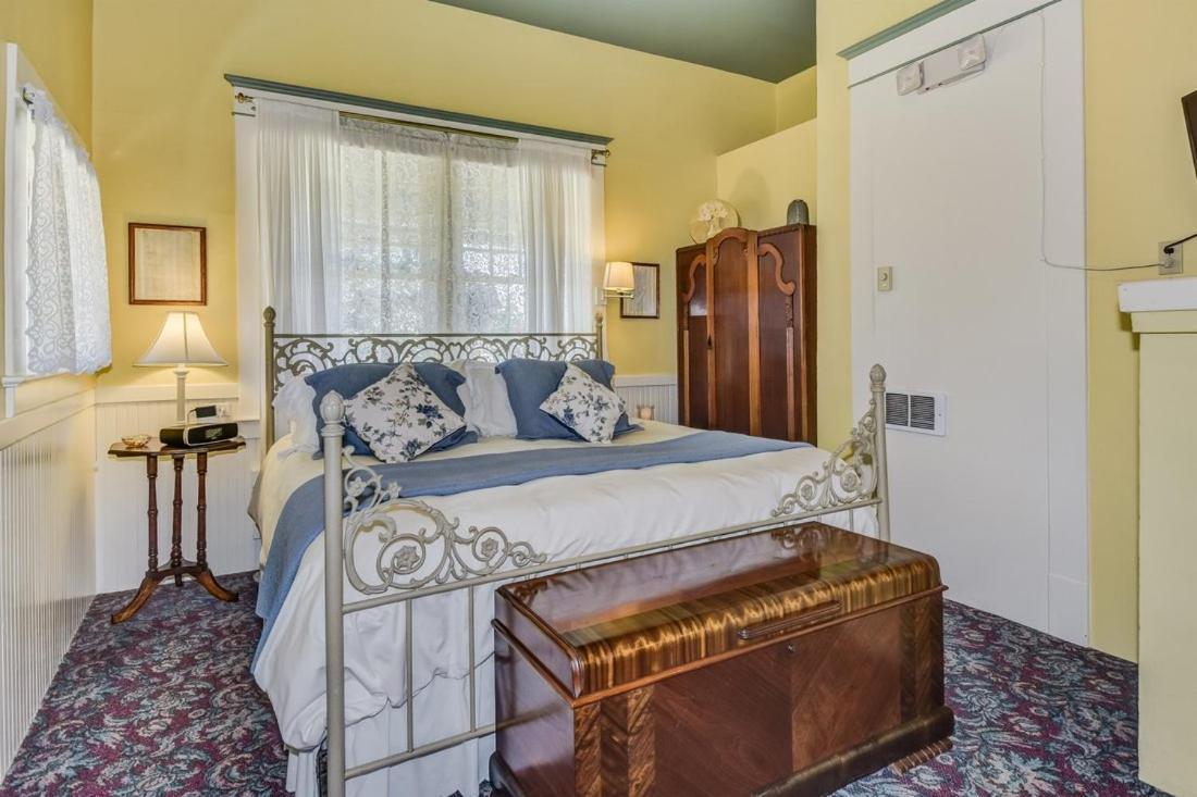 The Kirkhouse Bed And Breakfast Friday Harbor Εξωτερικό φωτογραφία